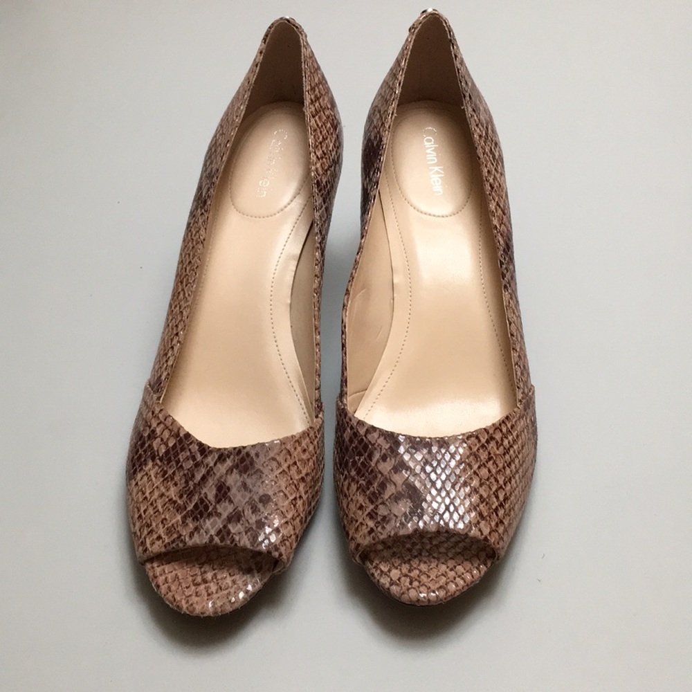 Calvin Klein Faux Snakeskin  3” Heels  Size 9.5